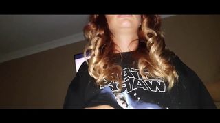 Девка надрочила большой пенис соседа и попрыгала на нём пилоткой и анусом