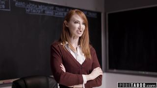 Училка-лесбиянка заставляет мать и дочь заниматься лесбийским сексом